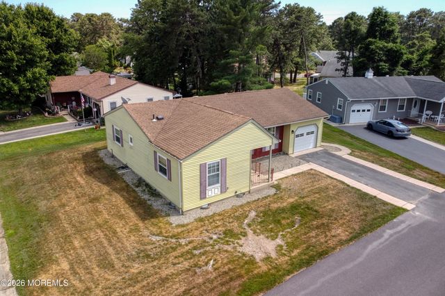 108 Sunset Road, Whiting, NJ 08759