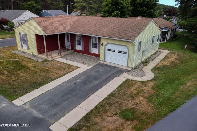 108 Sunset Road, Whiting, NJ 08759