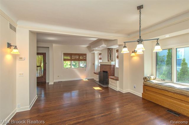 611 W 4th Street, Royal Oak, MI 48067