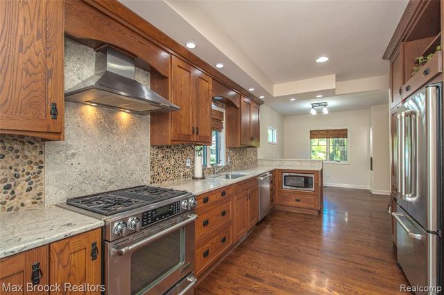 611 W 4th Street, Royal Oak, MI 48067