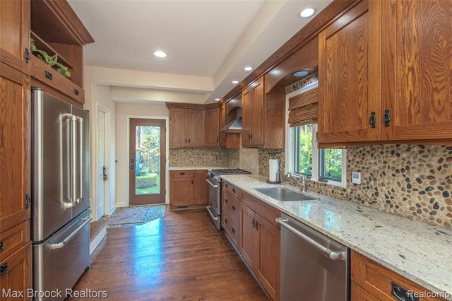 611 W 4th Street, Royal Oak, MI 48067