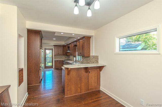 611 W 4th Street, Royal Oak, MI 48067