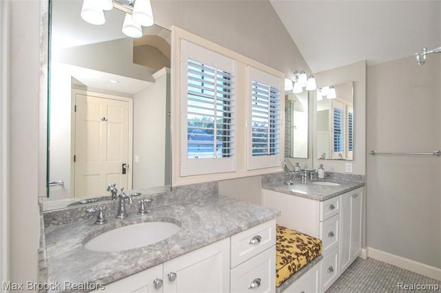 611 W 4th Street, Royal Oak, MI 48067