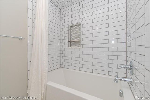 611 W 4th Street, Royal Oak, MI 48067