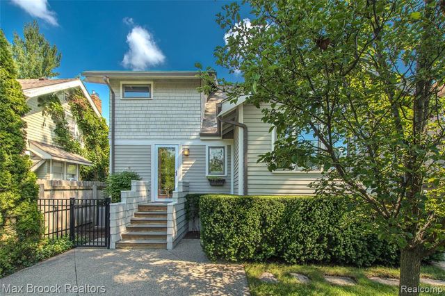 611 W 4th Street, Royal Oak, MI 48067