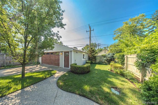 611 W 4th Street, Royal Oak, MI 48067
