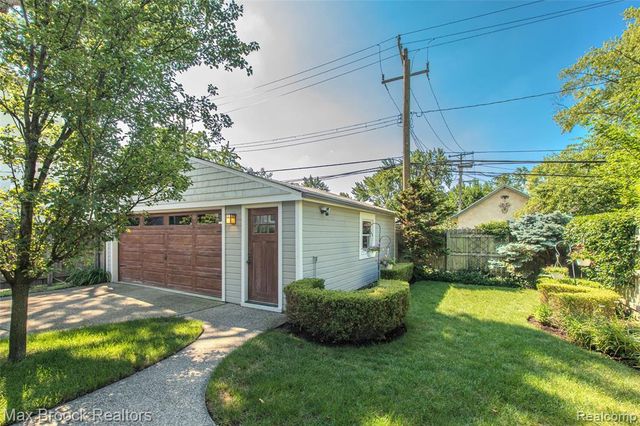 611 W 4th Street, Royal Oak, MI 48067