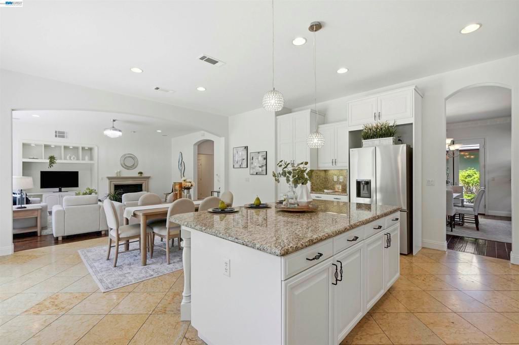 Image 17 of property listing at 3923 Jamie Place, San Ramon, CA 94582