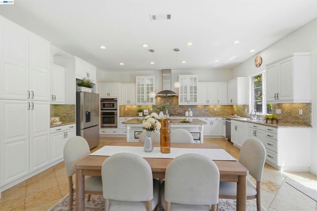 Image 21 of property listing at 3923 Jamie Place, San Ramon, CA 94582