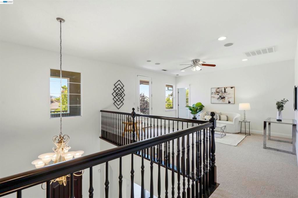 Image 27 of property listing at 3923 Jamie Place, San Ramon, CA 94582