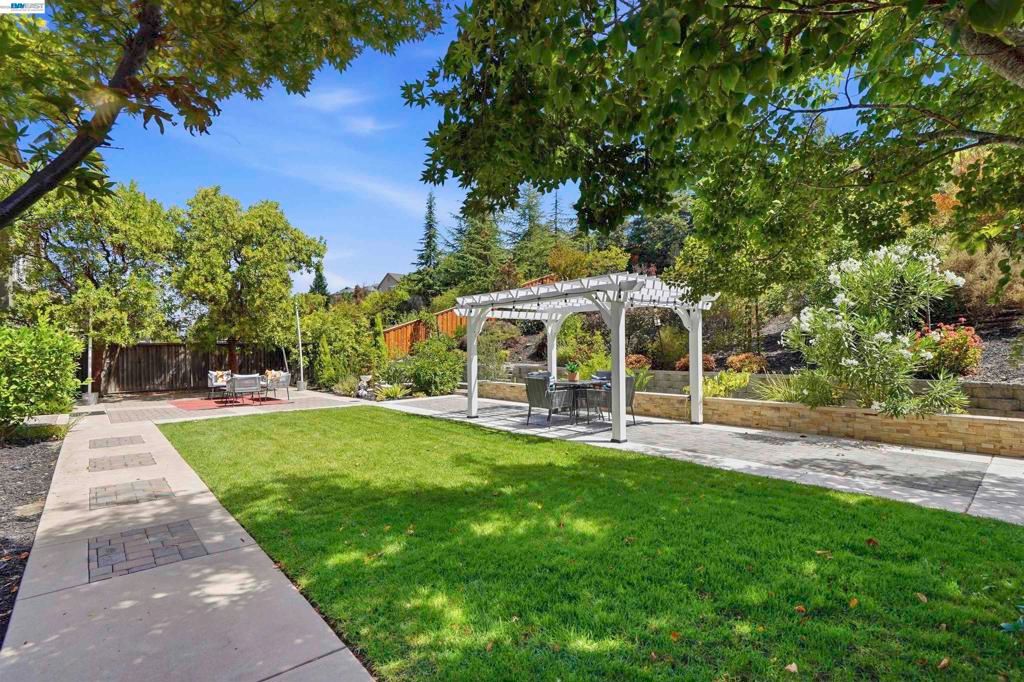 Image 76 of property listing at 3923 Jamie Place, San Ramon, CA 94582