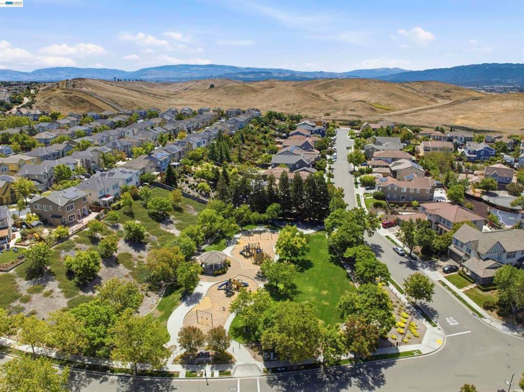 Image 88 of property listing at 3923 Jamie Place, San Ramon, CA 94582