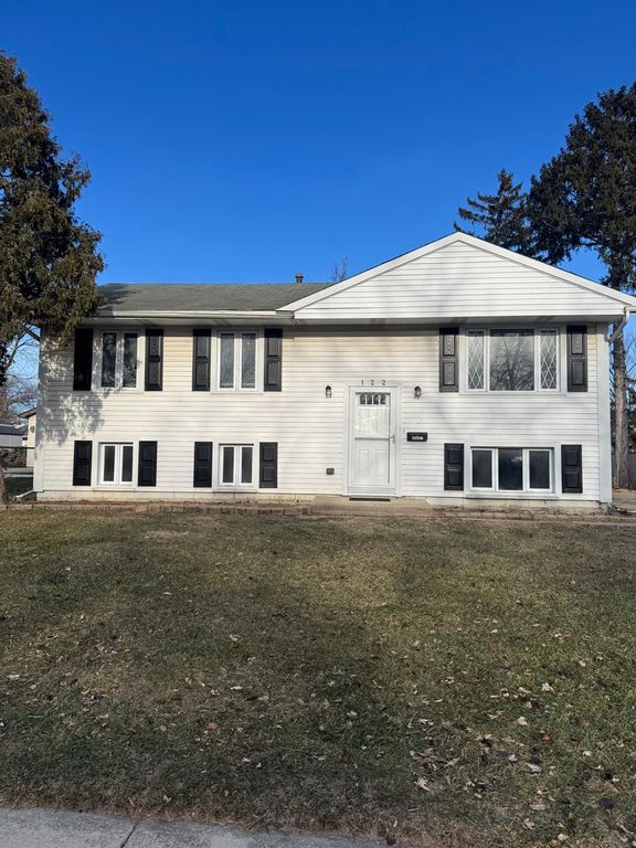 122 Ambassador Avenue, Romeoville, IL 60446