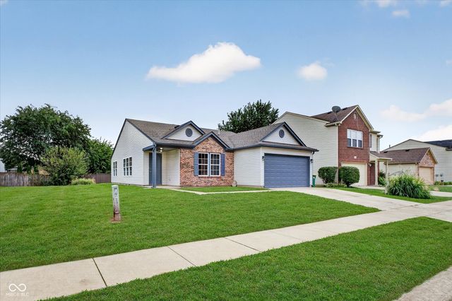 2203 Summerfield Drive, Plainfield, IN 46168