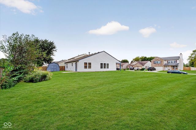 2203 Summerfield Drive, Plainfield, IN 46168