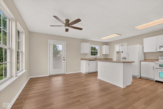 2203 Summerfield Drive, Plainfield, IN 46168