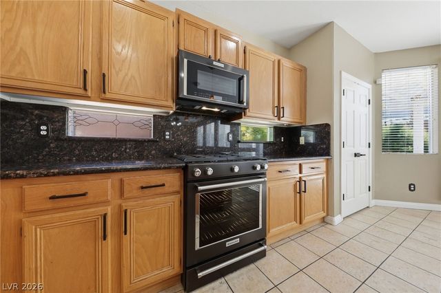 2551 Williamsburg Street, Henderson, NV 89052