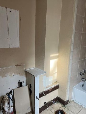 2327 Park Avenue, Kansas City, MO 64127