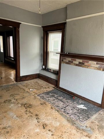 2327 Park Avenue, Kansas City, MO 64127