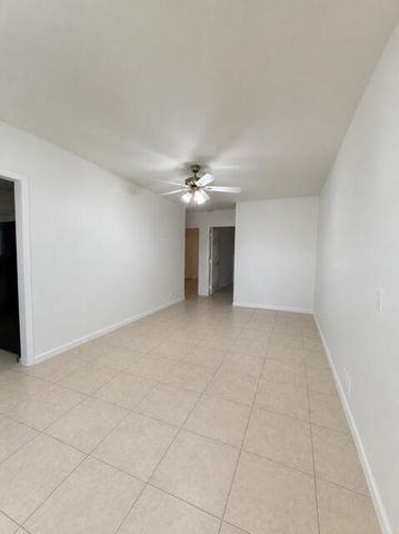 1115 21ST Street 2, West Palm Beach, FL 33407