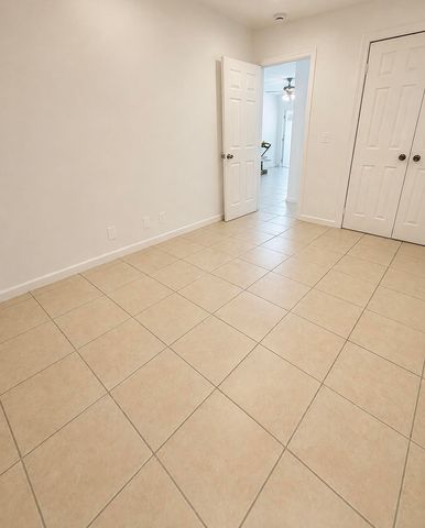 1115 21ST Street 2, West Palm Beach, FL 33407