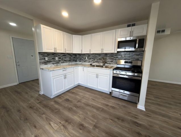 3032 Gladstone Avenue, Rockford, IL 61101