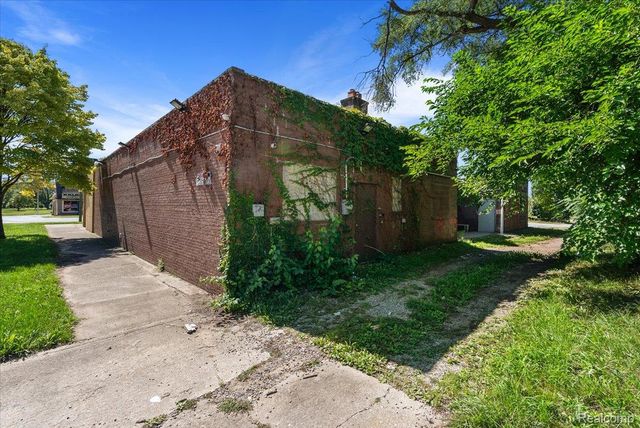 19700 W 7 Mile Road, Detroit, MI 48219