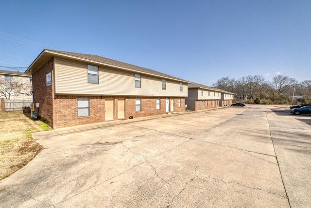 5732 Camp Robinson Road, North Little Rock, AR 72118