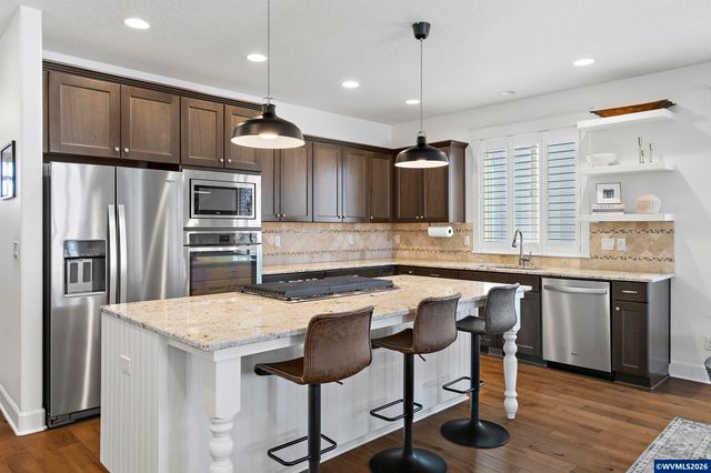 462 Turnberry Av, Woodburn, OR 97071