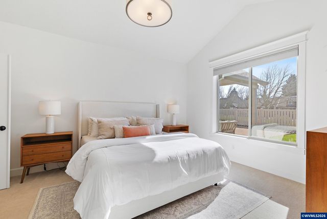 462 Turnberry Av, Woodburn, OR 97071