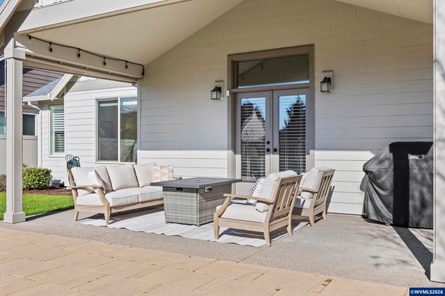 462 Turnberry Av, Woodburn, OR 97071