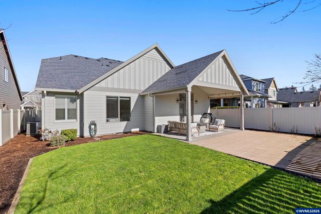 462 Turnberry Av, Woodburn, OR 97071