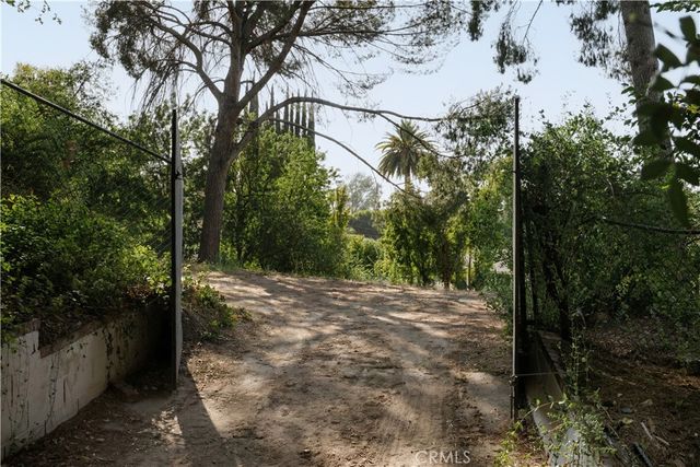 17930 Karen Drive, Encino, CA 91316