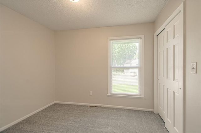 300 Parkwood Drive, Blue Springs, MO 64014