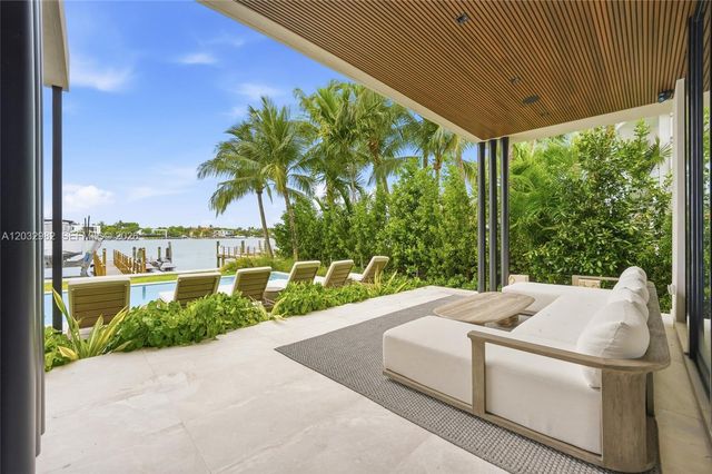 1050 Stillwater Dr, Miami Beach, FL 33141