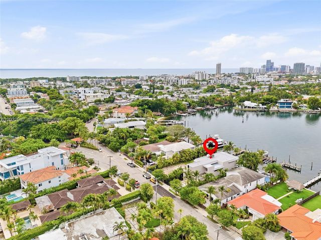 1050 Stillwater Dr, Miami Beach, FL 33141