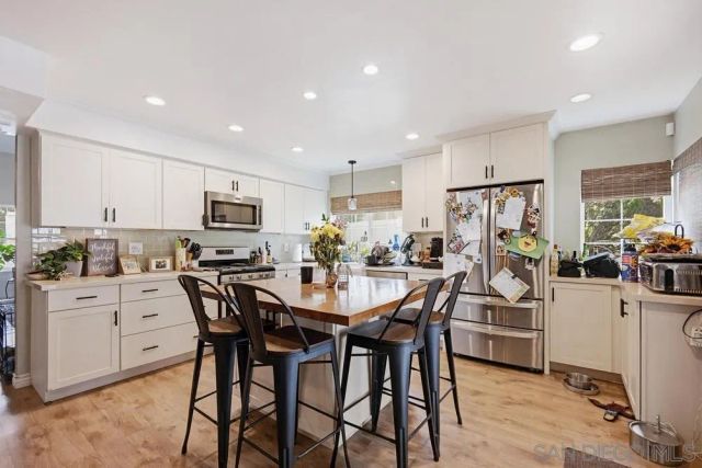 3340 Lynwood, Highland, CA 92346