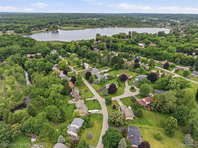 6858 Wellesley Terrace, Clarkston, MI 48346