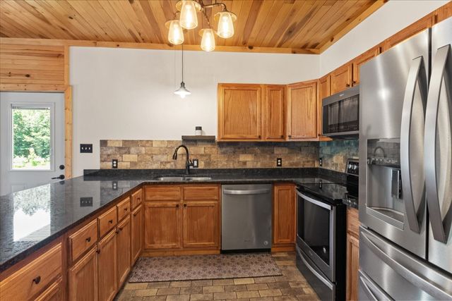 100 Asbury Dr, New Johnsonville, TN 37134