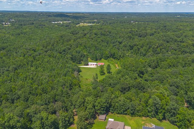 100 Asbury Dr, New Johnsonville, TN 37134