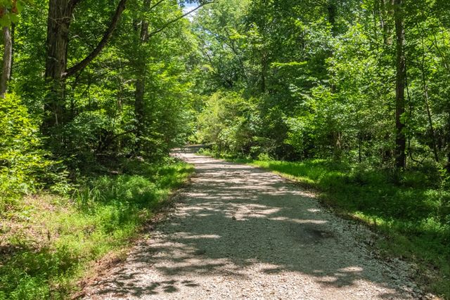100 Asbury Dr, New Johnsonville, TN 37134