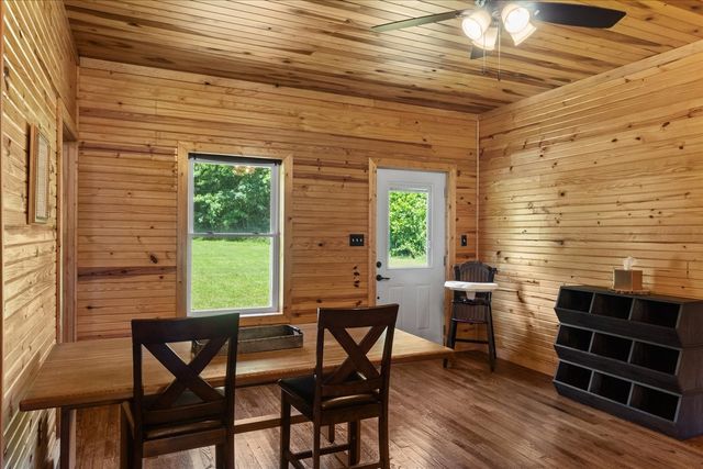 100 Asbury Dr, New Johnsonville, TN 37134