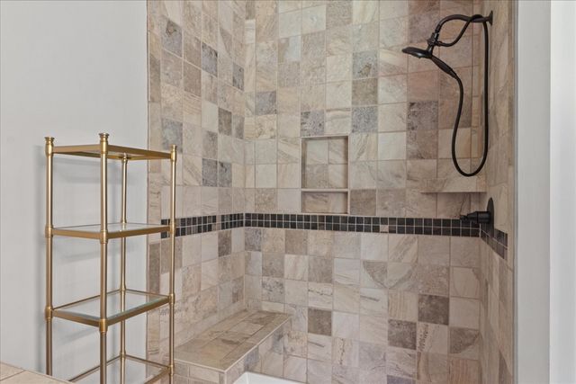 100 Asbury Dr, New Johnsonville, TN 37134