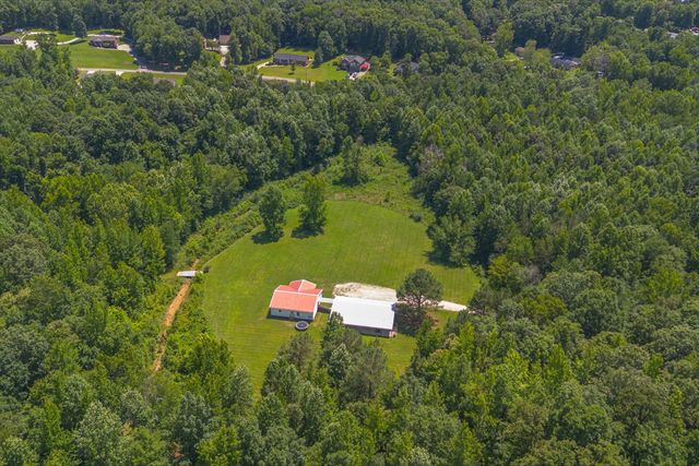 100 Asbury Dr, New Johnsonville, TN 37134