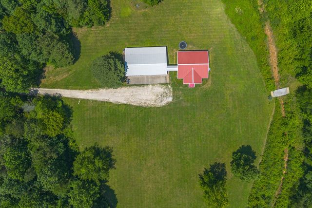 100 Asbury Dr, New Johnsonville, TN 37134