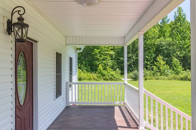 100 Asbury Dr, New Johnsonville, TN 37134