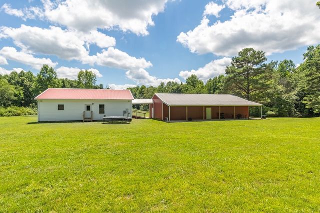 100 Asbury Dr, New Johnsonville, TN 37134