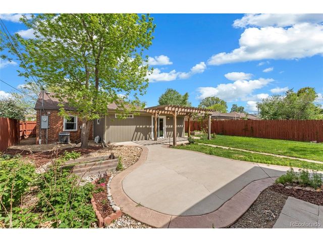 2965 Ivy St, Denver, CO 80207