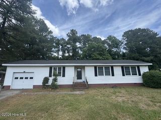 2291 Trinity Club Drive, Kinston, NC 28504