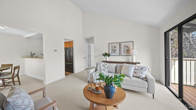 279 Enterprise Dr, Rohnert Park, CA 94928